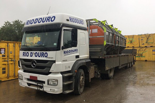 Transporte de equipamentos e materiais Offshore