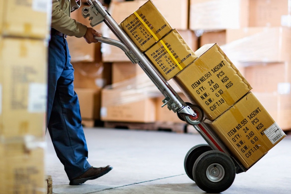 Transporte e distribuição de mercadorias em geral